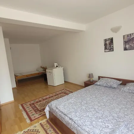 Guest house къща ели - Primorsko