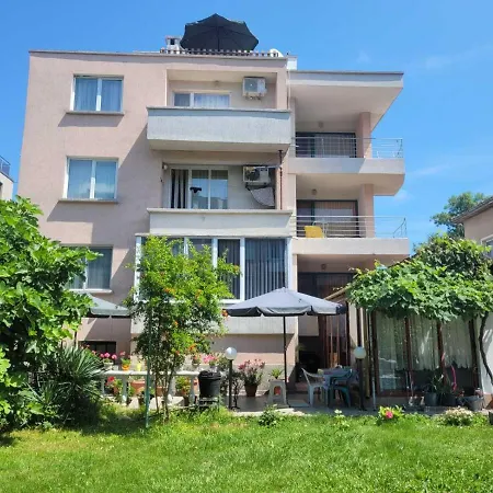 Guest house къща ели - Primorsko